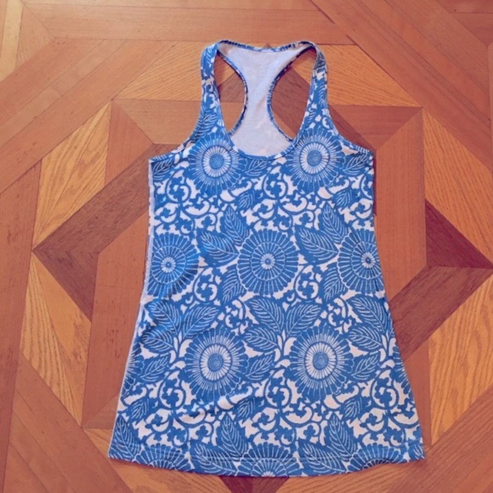 Lululemon blue floral racerback tank top